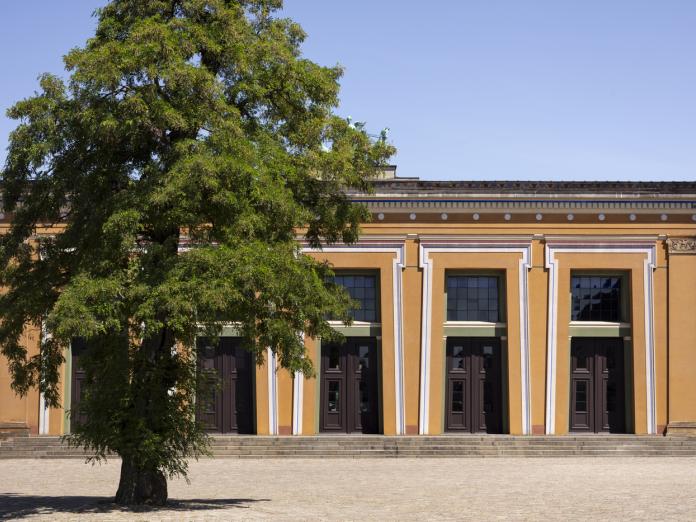 Thorvaldsens Museum set udefra.